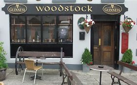 Woodstock Arms - Bar, Bed & Breakfast